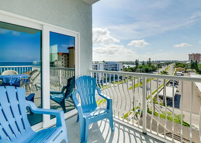 Holiday home Walk To Redington Beach: Gulf-view Retreat