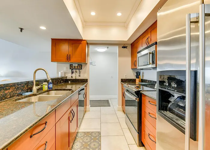 Holiday home Walk To Redington Beach: Gulf-view Retreat