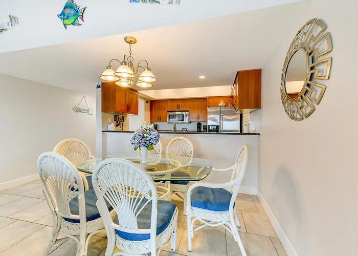 Holiday home Walk To Redington Beach: Gulf-view Retreat *